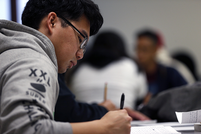 Student in writing center