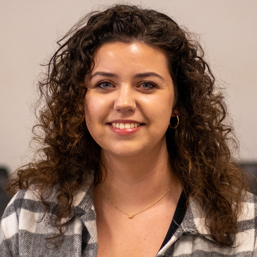 Headshot of Rachel in classroom.