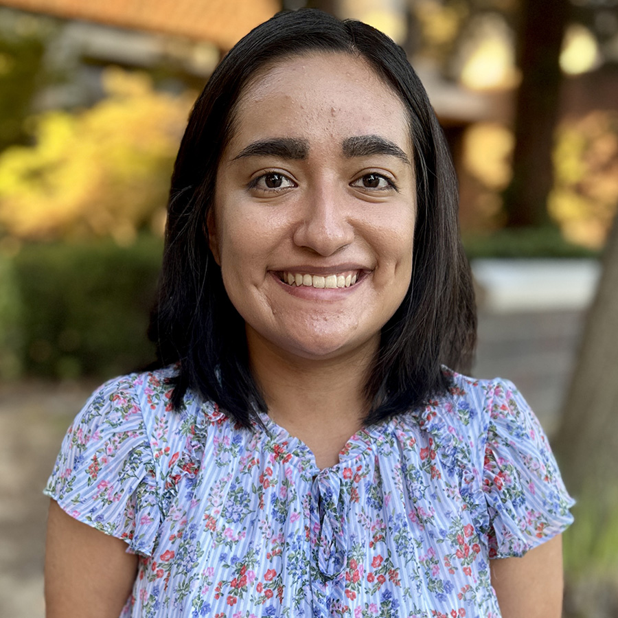Headshot photo of Isabella