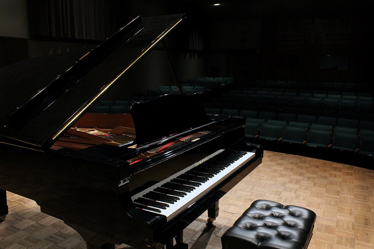 Wahlberg Recital Hall Piano and Bench